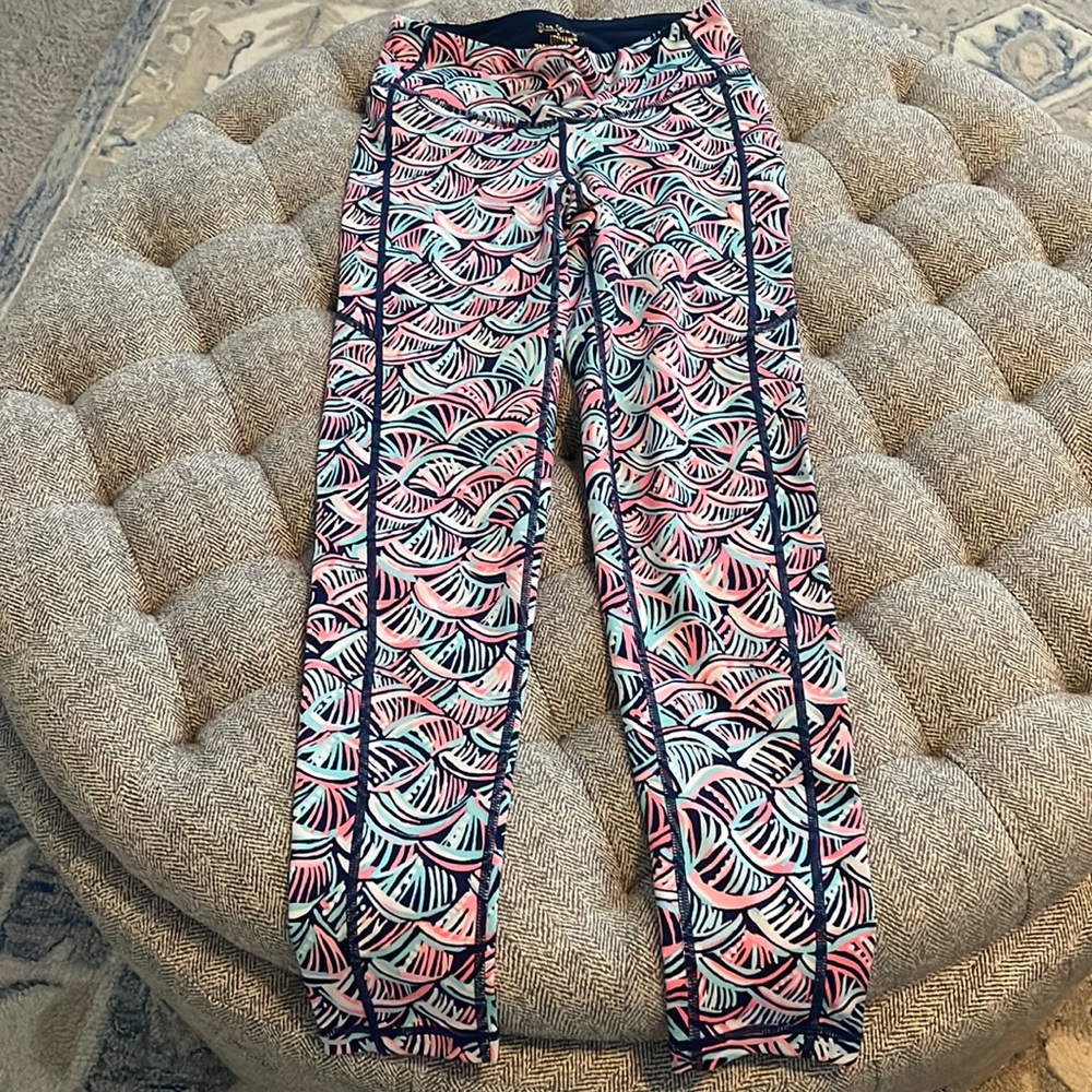 Like new Lilly Pulitzer leggings size XS
